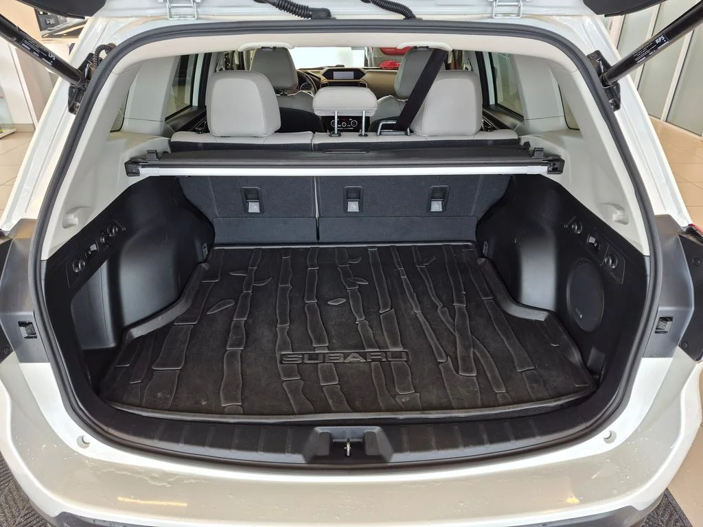 Used 2022 White Subaru Limited image 26