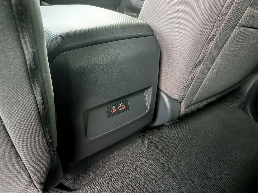 Used 2022 Red Nissan S image 34