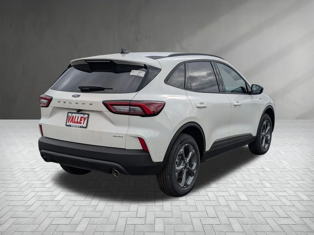 New 2026 Star White Metallic Tri-coat Ford ST-Line image 8