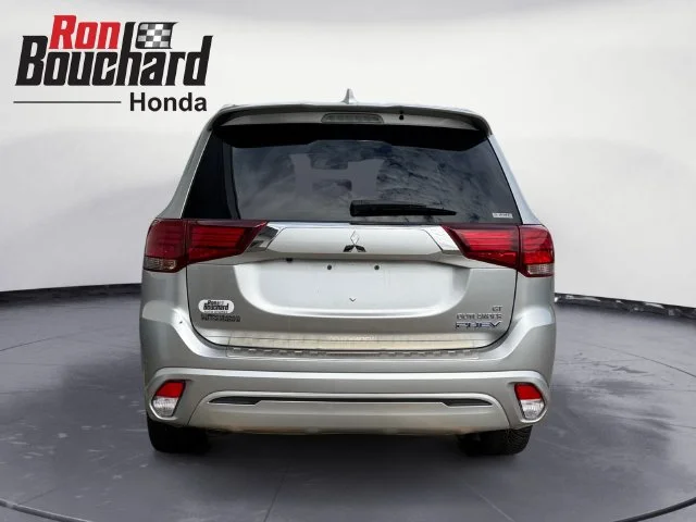 Used 2019 Silver Mitsubishi GT image 2