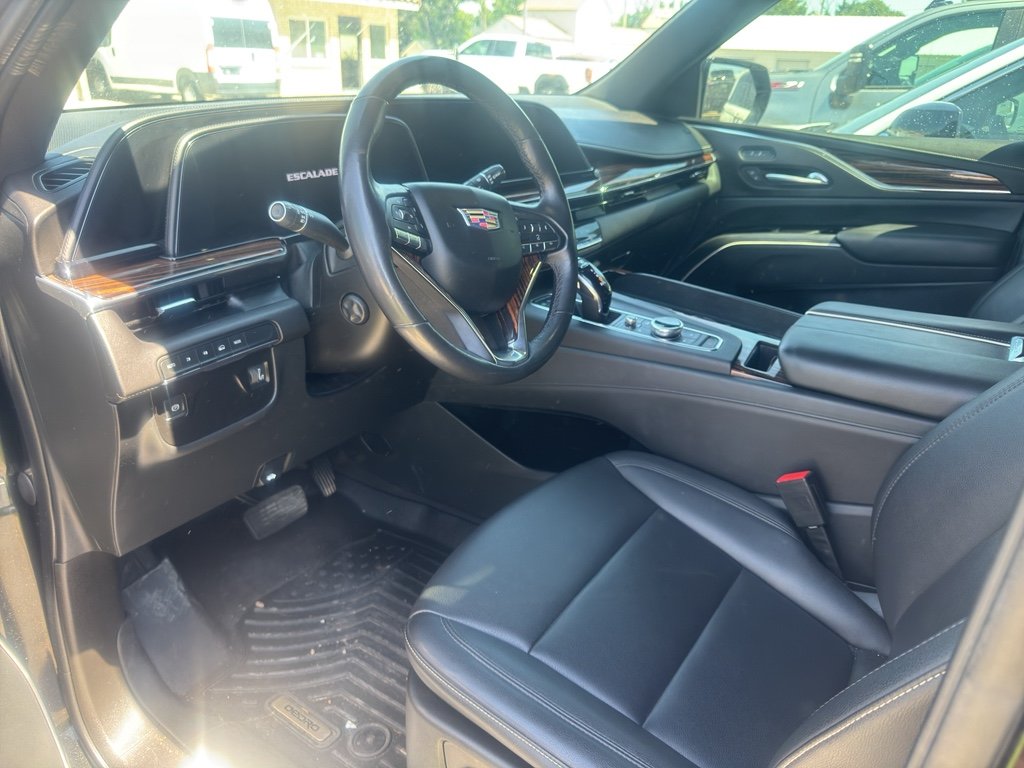 Used 2021 Black Raven Cadillac Luxury image 4