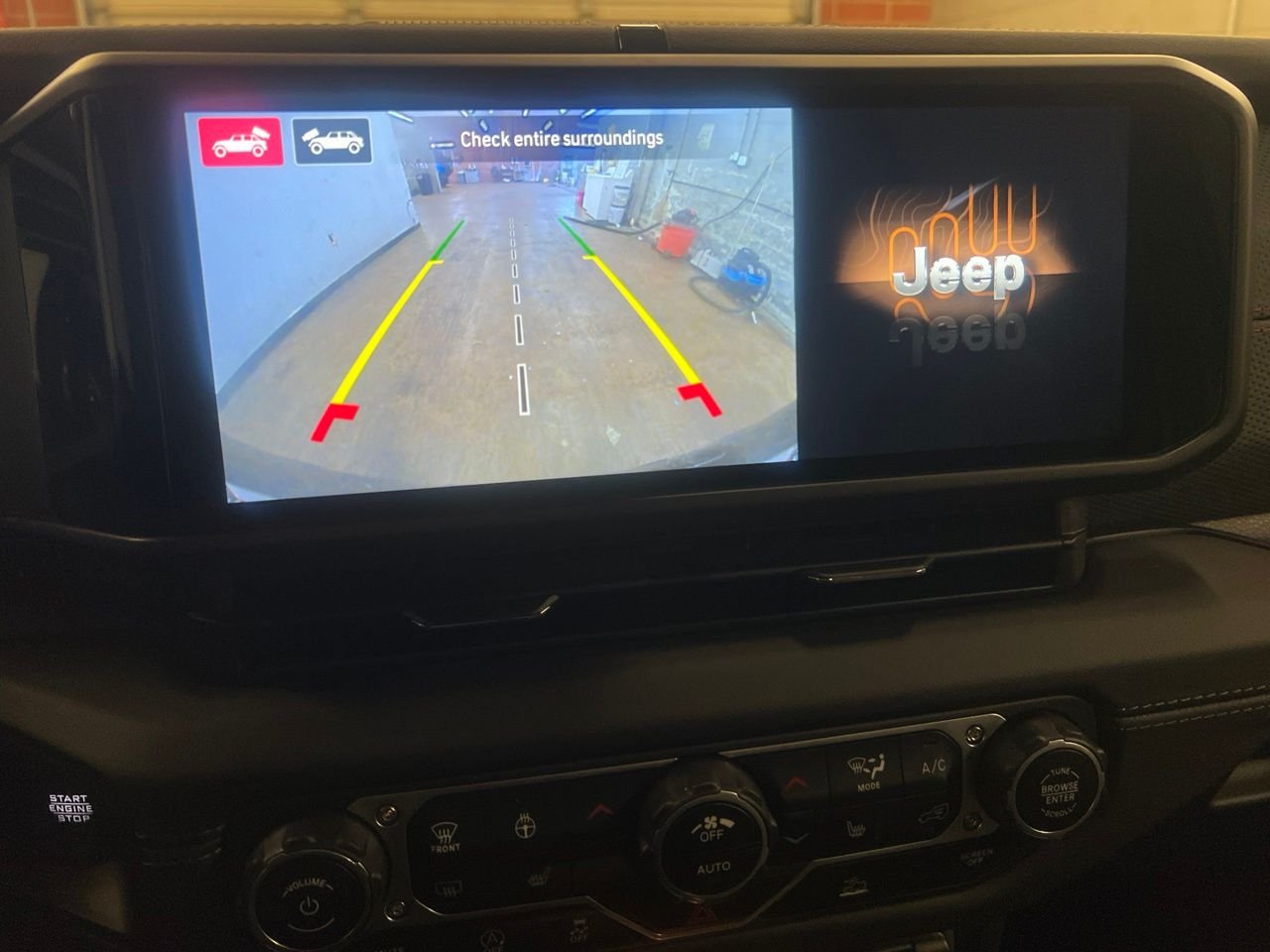 Used 2024 White Jeep Rubicon image 31