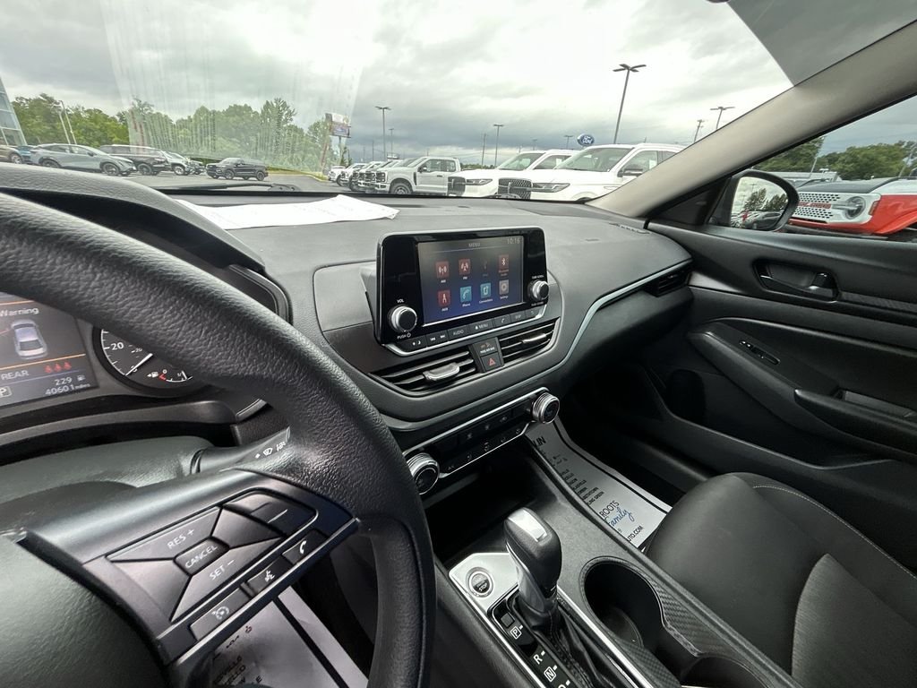 Used 2023 Gray Nissan 2.5 S image 12