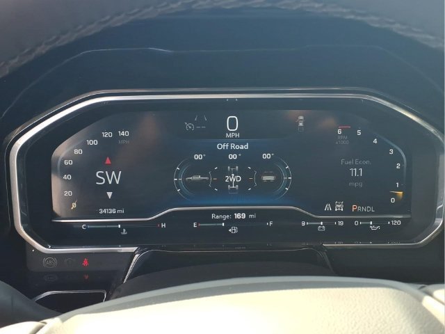 Used 2025 Summit White Chevrolet LT image 11