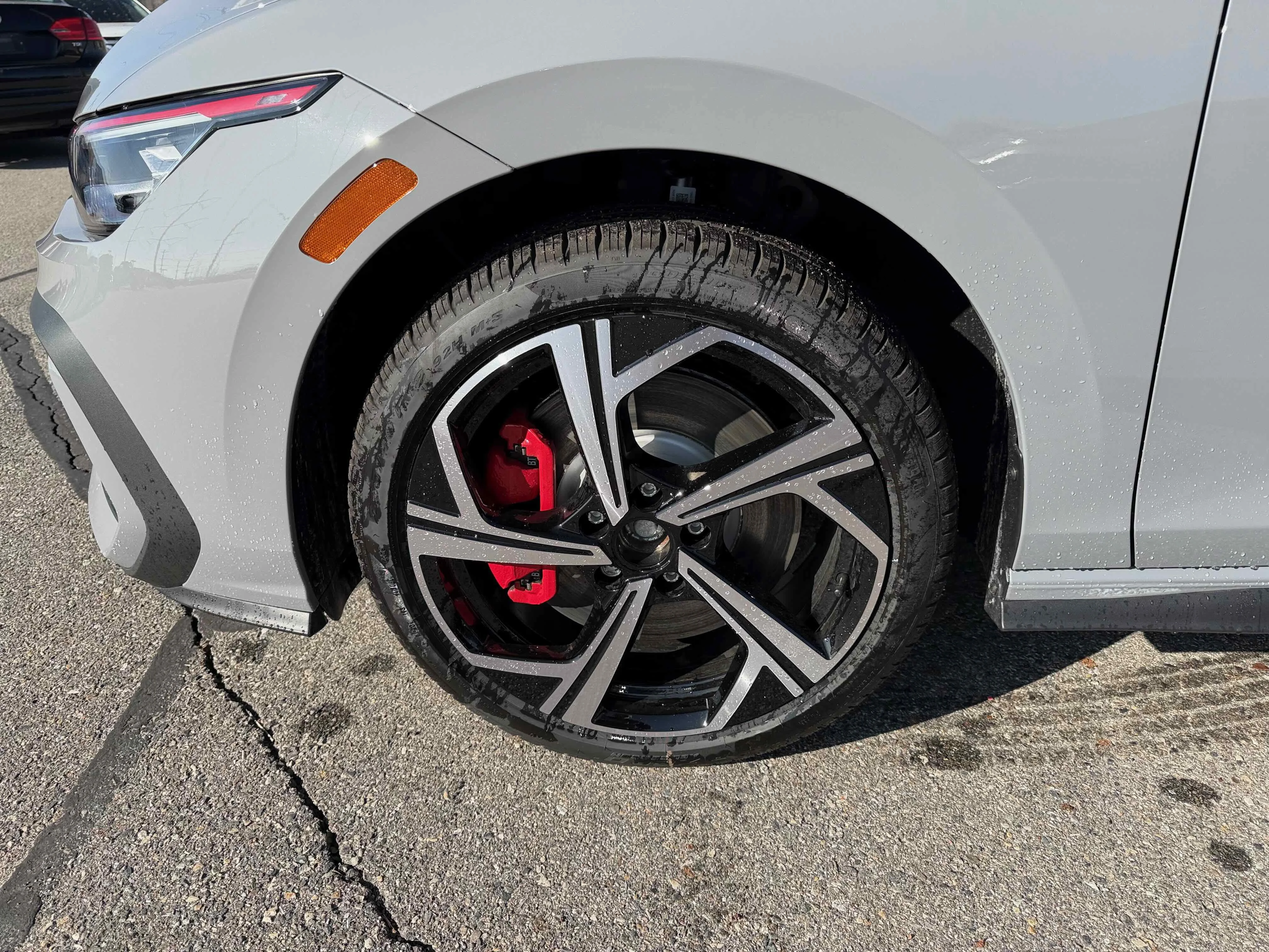 New 2026 Moonstone Volkswagen SE image 13