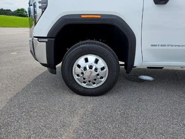 New 2026 Summit White GMC SLT DRW image 27
