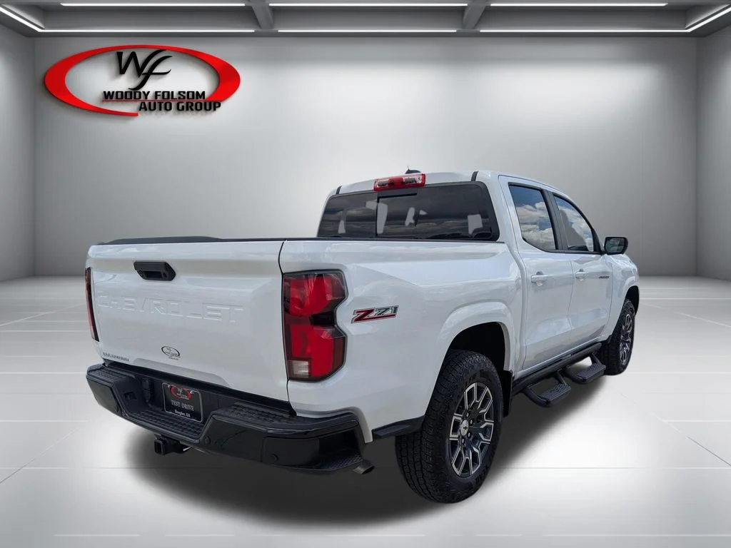 Used 2026 White Chevrolet Z71 image 3