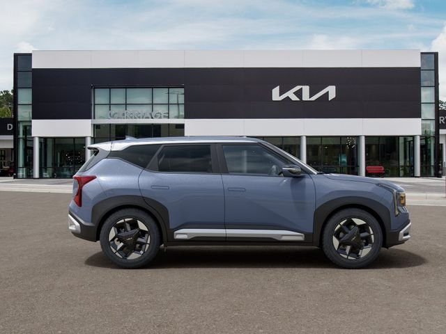 New 2027 Pale Gray Kia S image 7