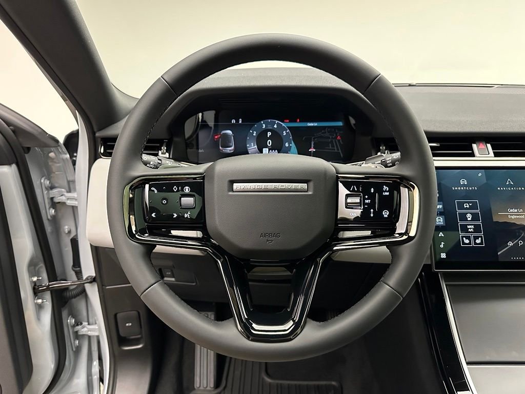 New 2026 Arroios Grey Metallic Land Rover S image 14