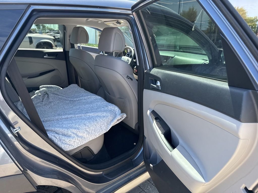Used 2017 Coliseum Gray Hyundai SE image 19