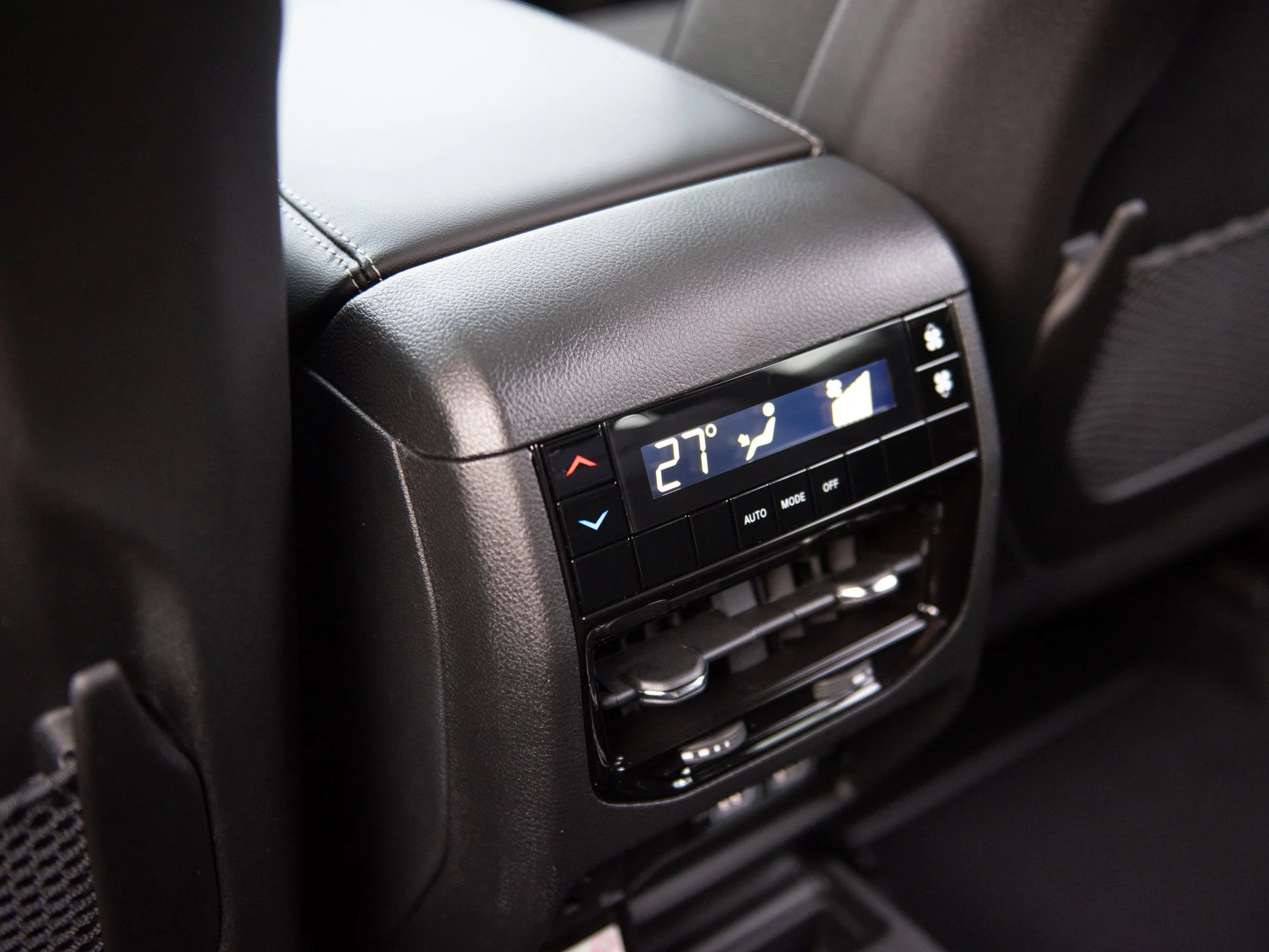 New 2025 White Jeep Altitude* image 20