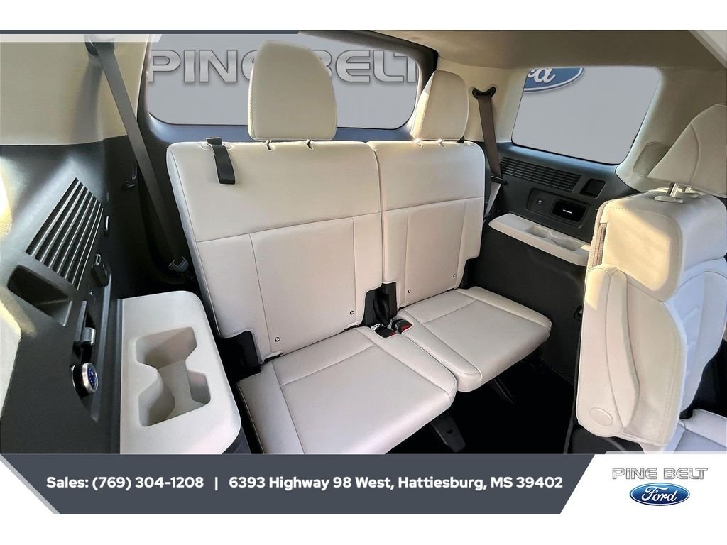 Used 2025 Hampton Gray Hyundai Calligraphy image 21