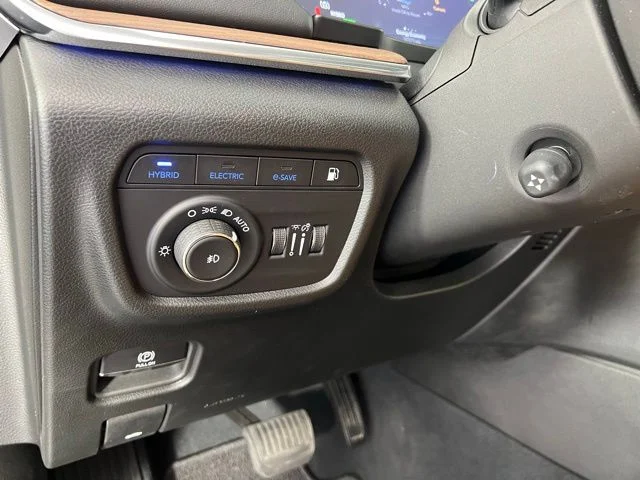 Used 2023 Black Jeep Summit 4xe image 20