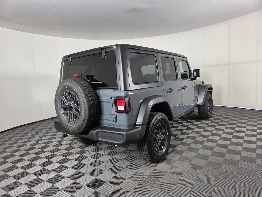 New 2026 Anvil Clearcoat Jeep Sport S image 5