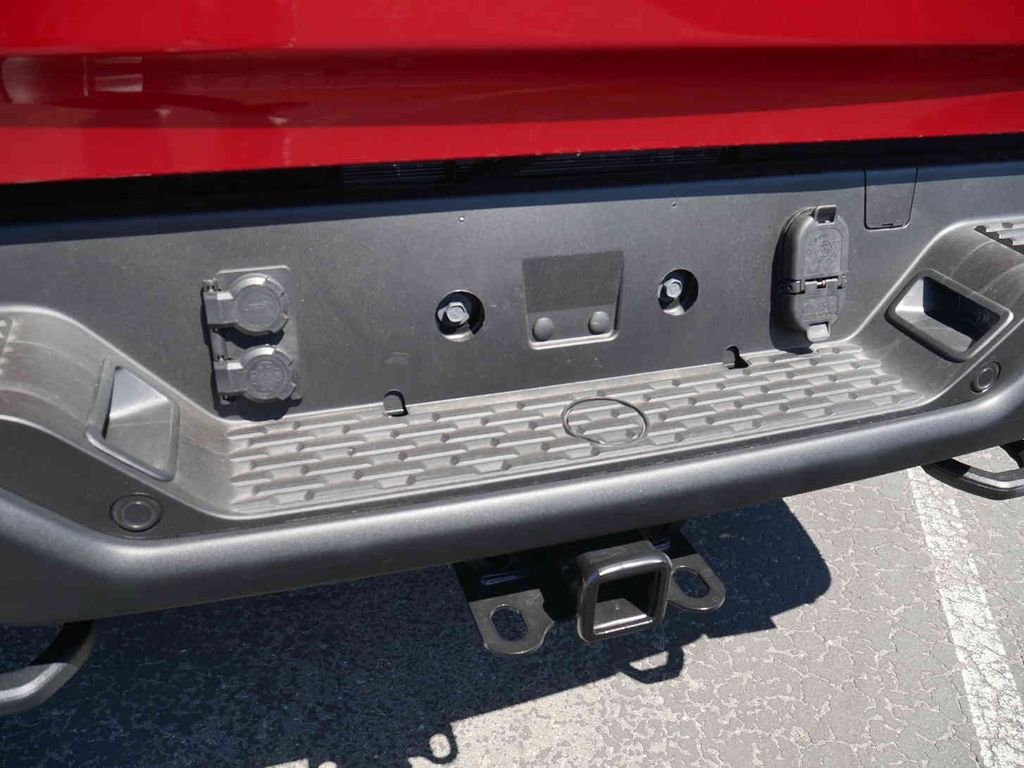 New 2026 Molten Red Pearl-Coat Exterior Paint RAM  image 8