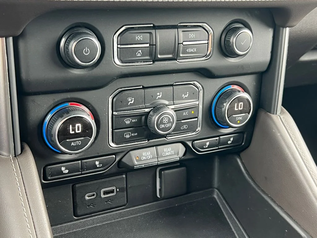 Used 2021 Gray Chevrolet LT image 27