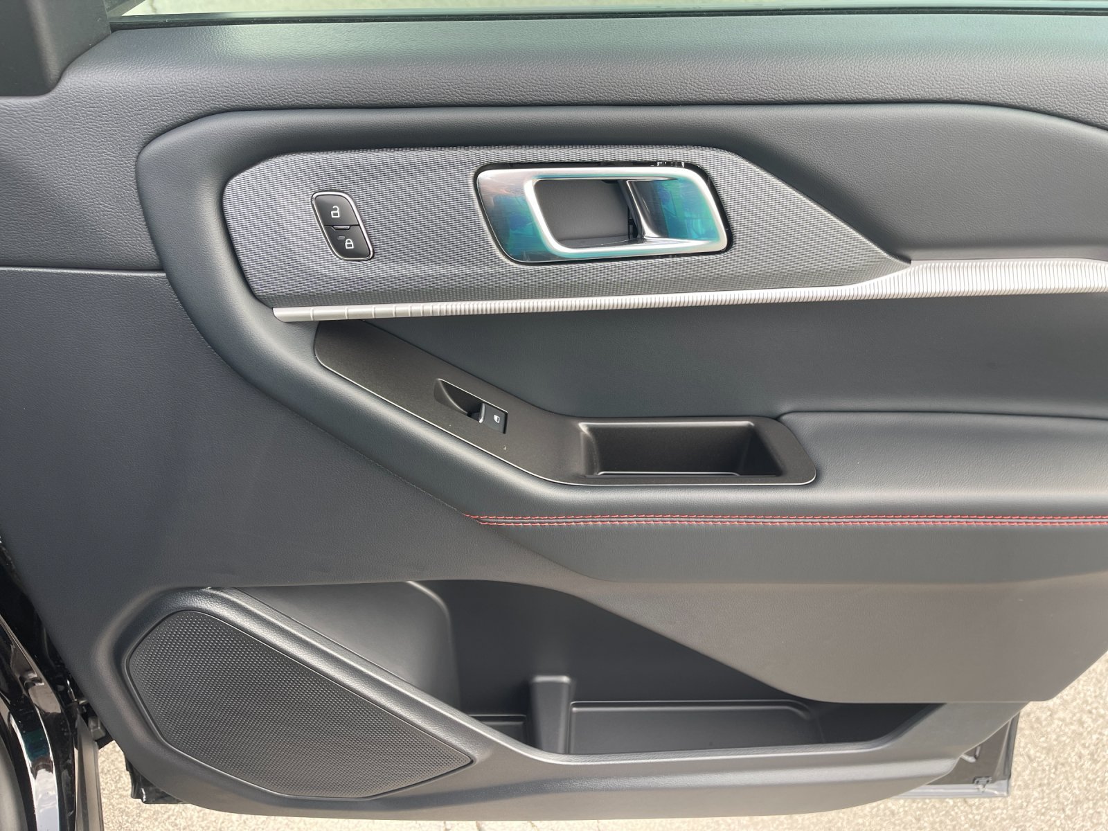 New 2026 Agate Black Metallic Ford ST-Line image 19