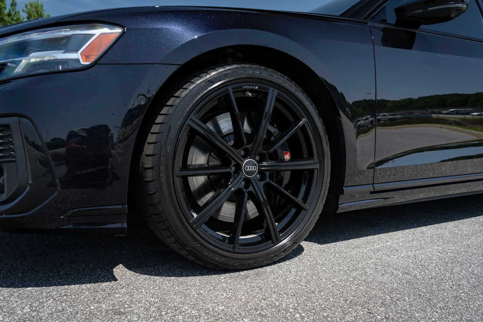 Used 2024  Audi 4.0T image 15