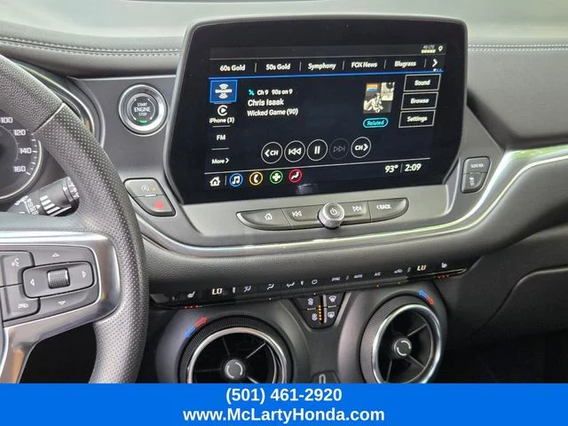 Used 2025 Summit White Chevrolet LT image 21
