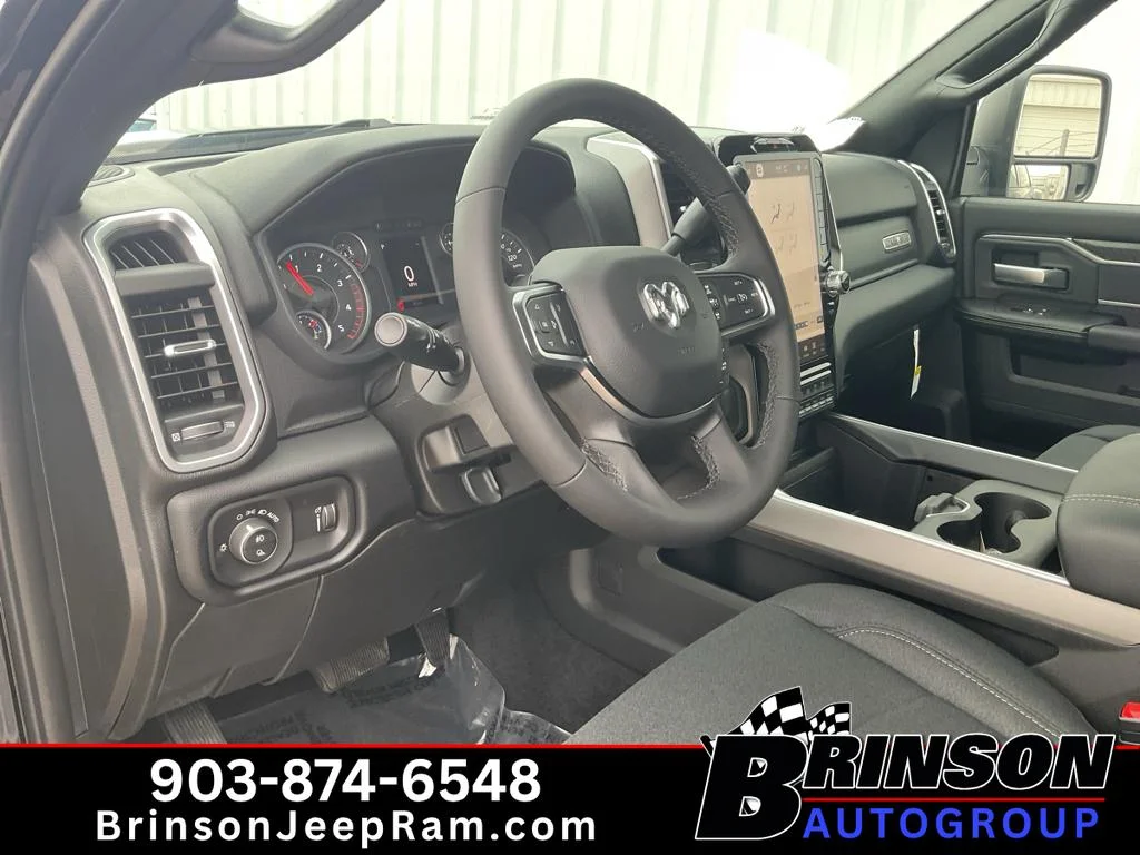New 2026 Diamond Black Crystal Pearl-Coat Exterior Paint RAM Lone Star image 12