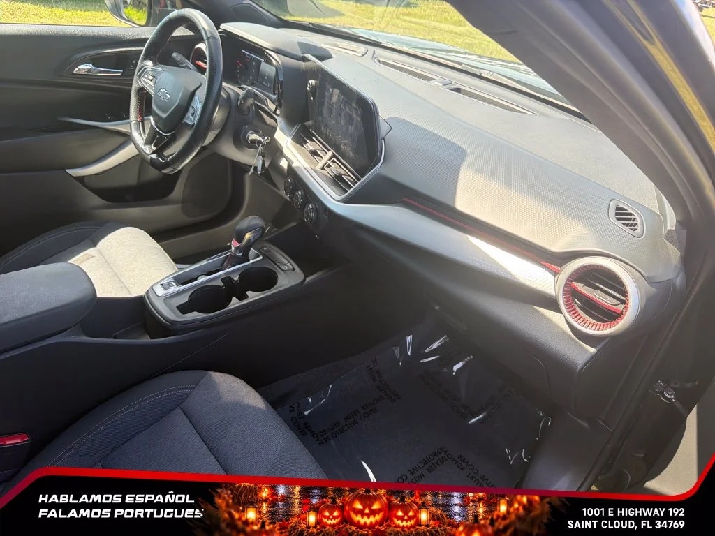 Used 2024 Mosaic Black Metallic Chevrolet 1RS image 34