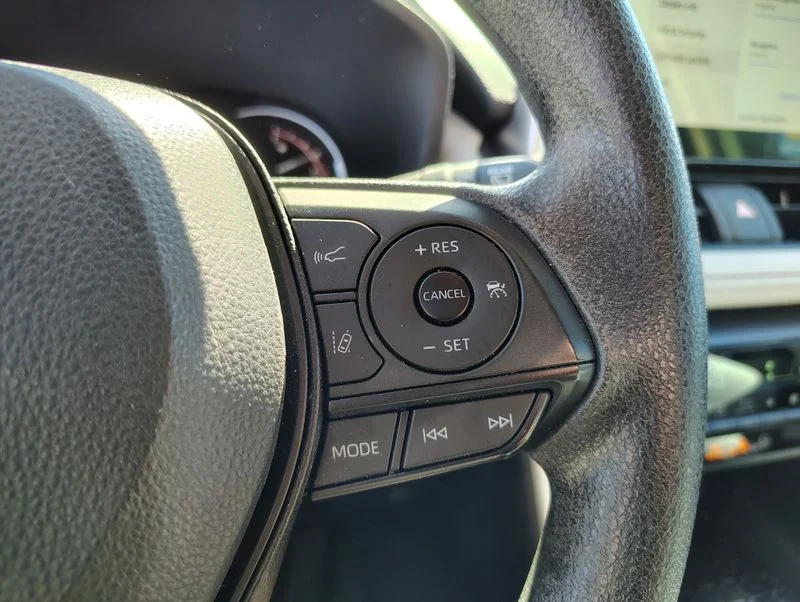 Used 2023  Toyota XLE image 12