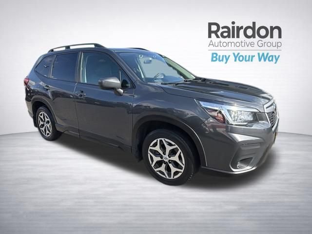 Used 2020 Magnetite Gray Metallic Subaru Premium image 1