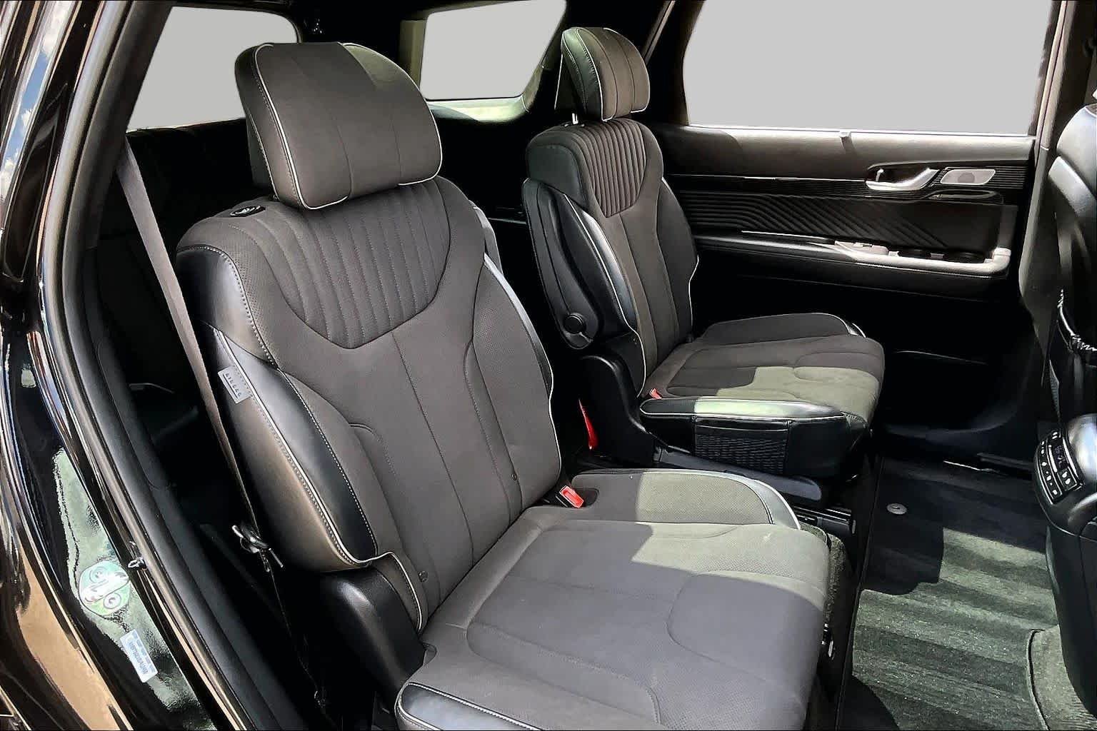 Certified Used 2025 Abyss Black Pearl Hyundai Calligraphy Night Edition image 19