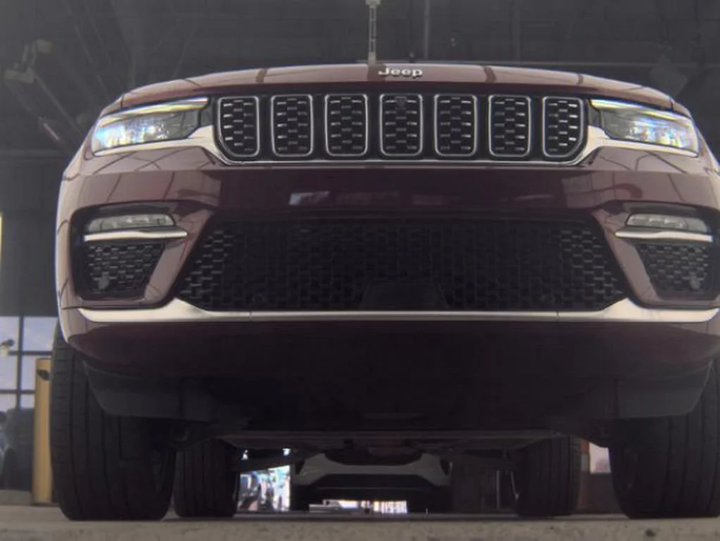 Used 2024 Velvet Jeep Summit Reserve 4xe image 3