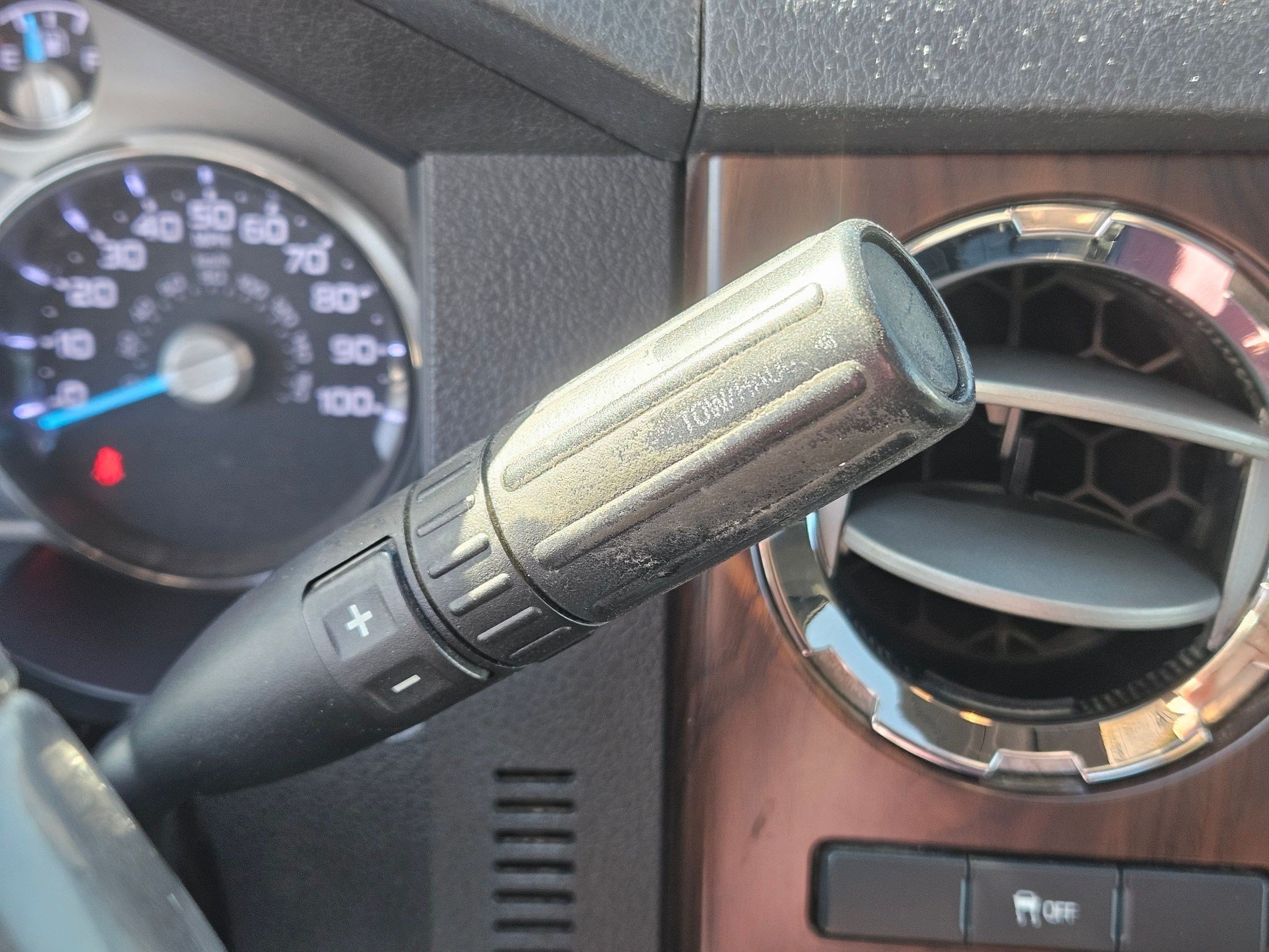 Used 2016 White Ford Lariat image 27