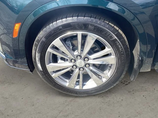 Used 2025 Emerald Cadillac Premium Luxury image 14