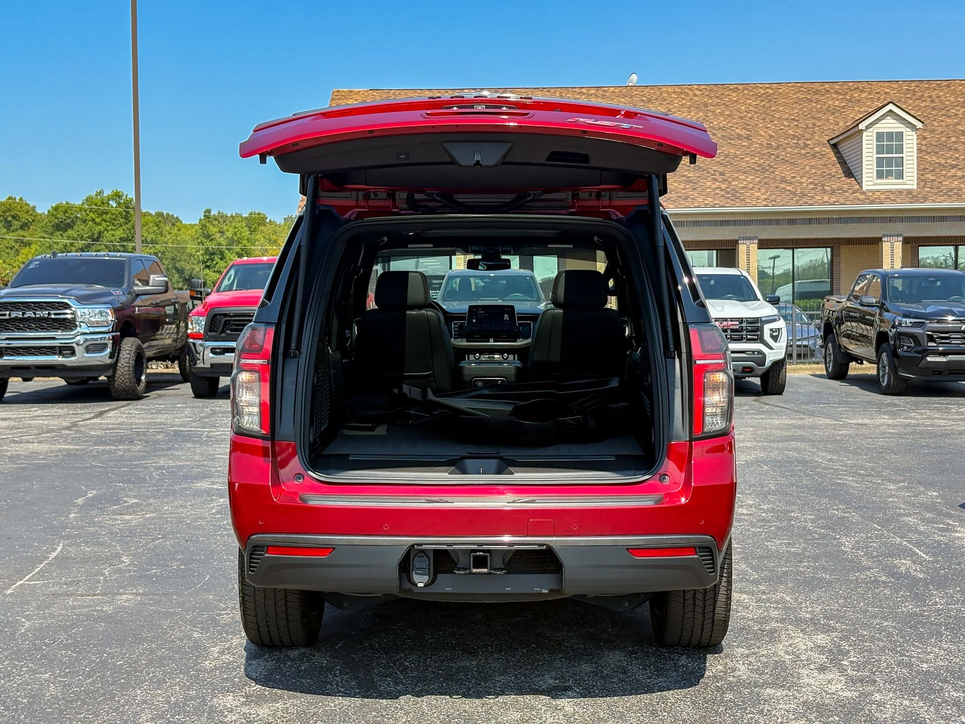 Used 2022 Red Chevrolet RST image 41