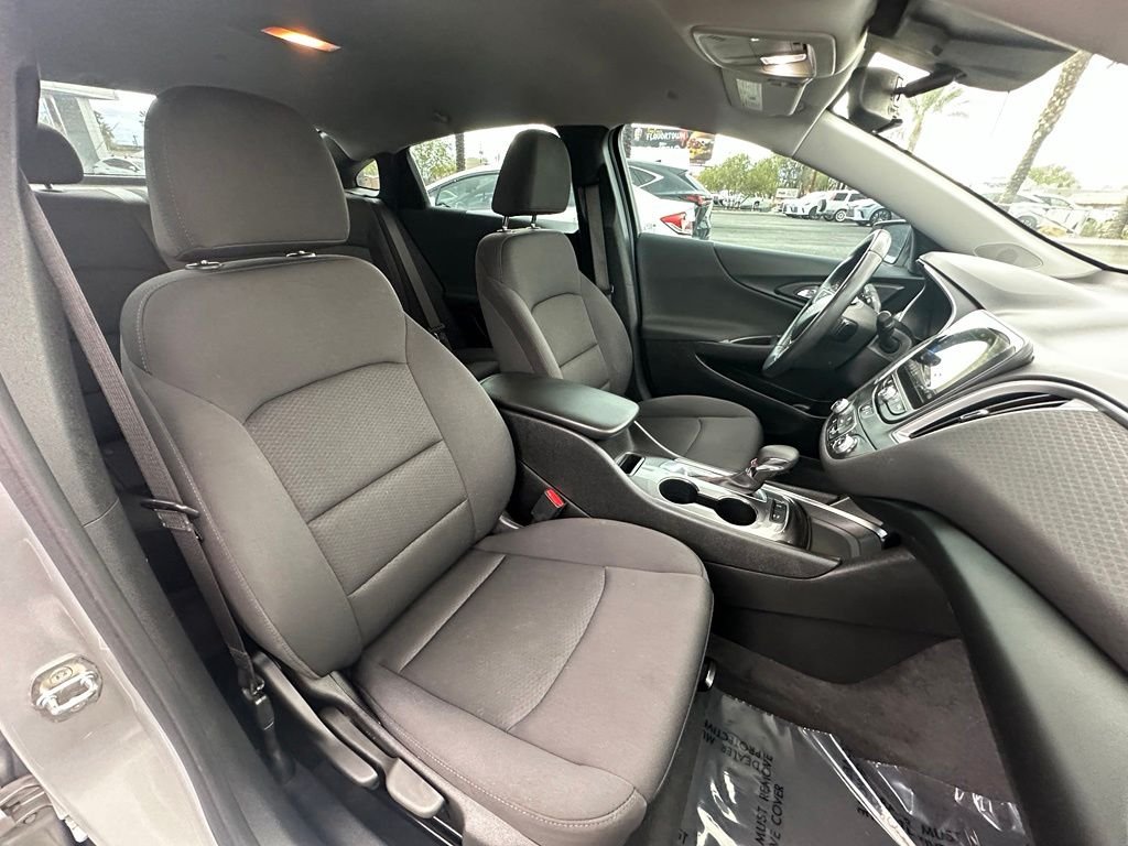 Used 2021 Silver Chevrolet RS image 18
