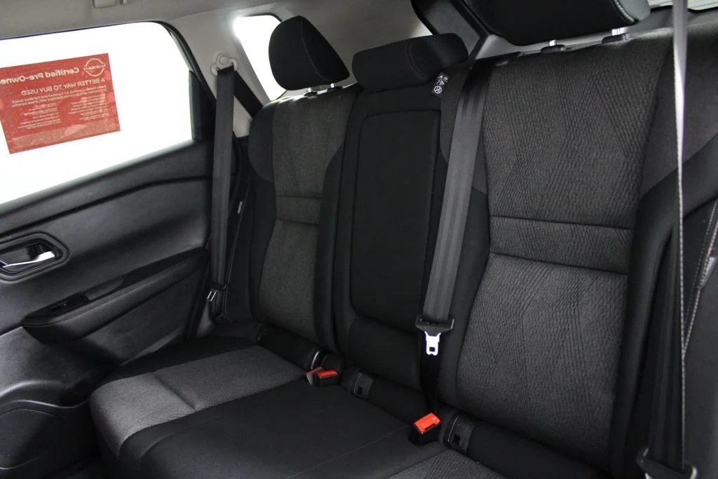 2024 Nissan Rogue SV - Photo 21
