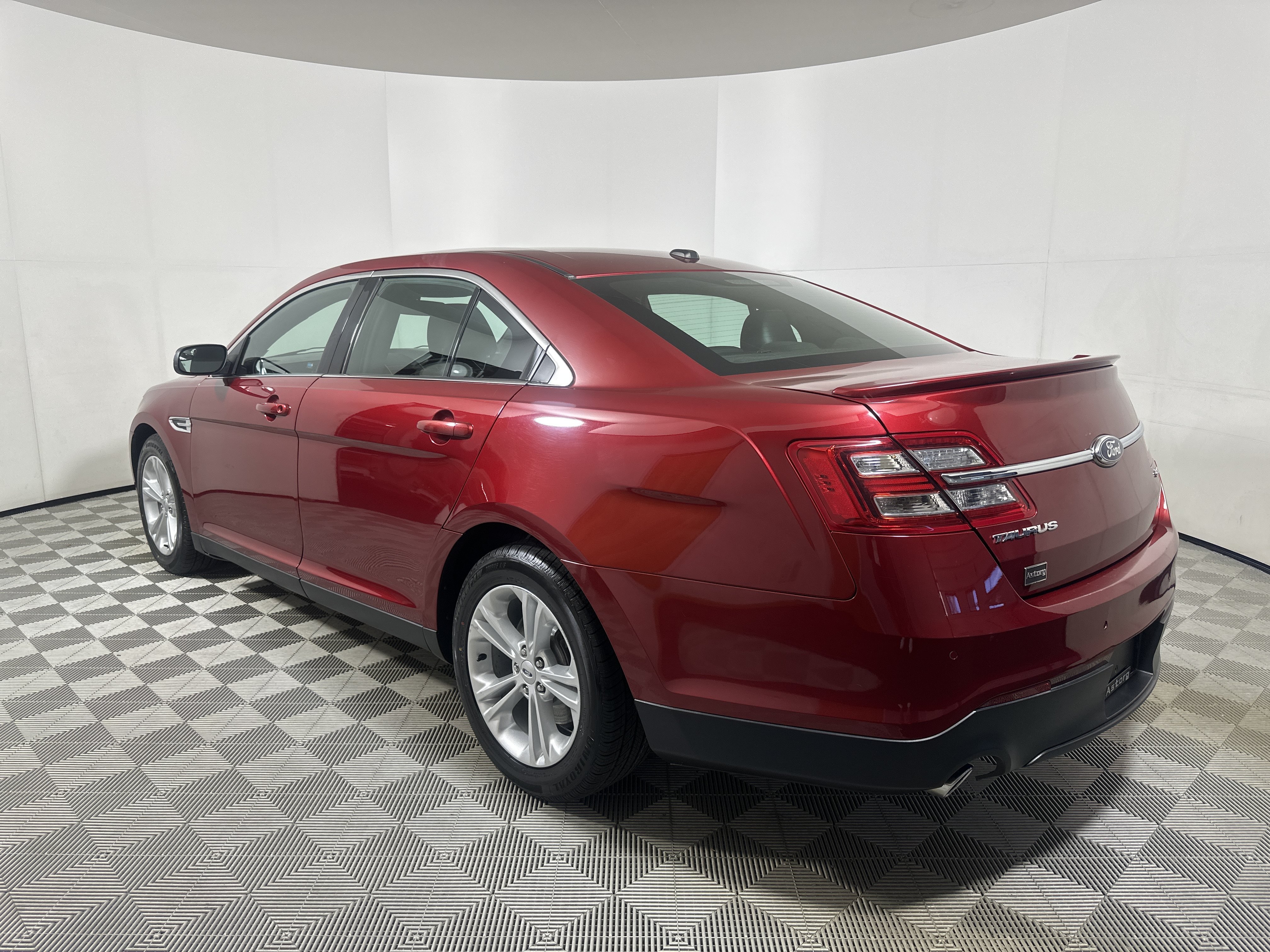 Used 2013 Ruby Red Metallic Tinted Ford SEL image 5