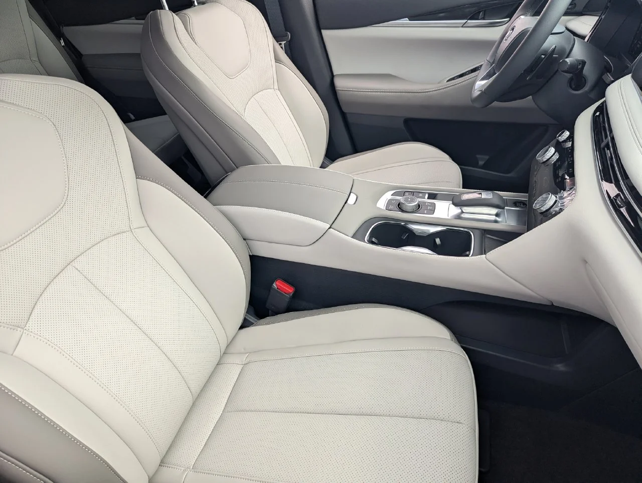 New 2027 GRAPHITE SHADOW INFINITI Sport AWD image 32