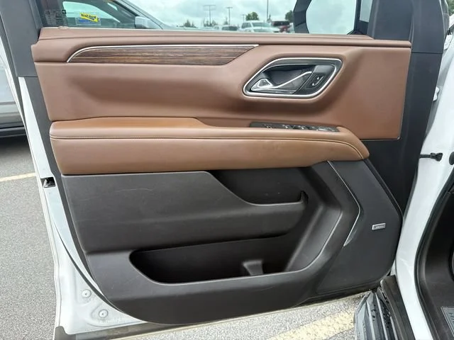Used 2021 SUMMIT WHITE Chevrolet High Country image 10
