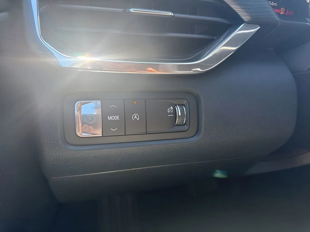 New 2026 Summit White GMC Elevation image 23
