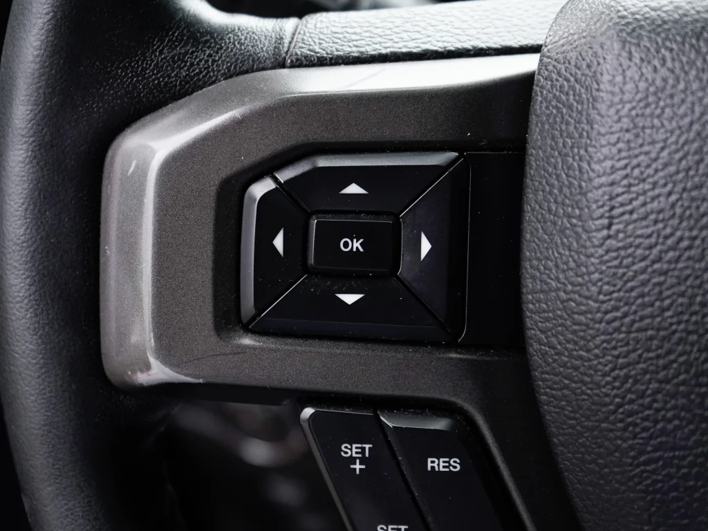 Used 2019 Agate Black Metallic Ford XLT image 13