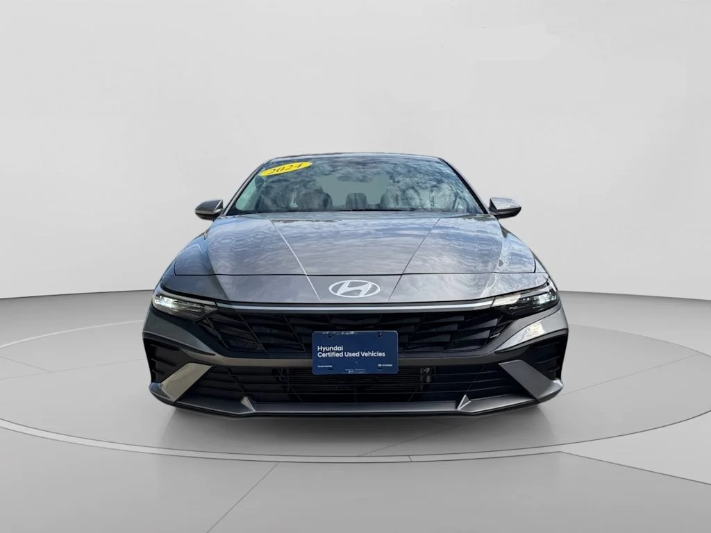 Used 2024 Silver Hyundai Blue image 2