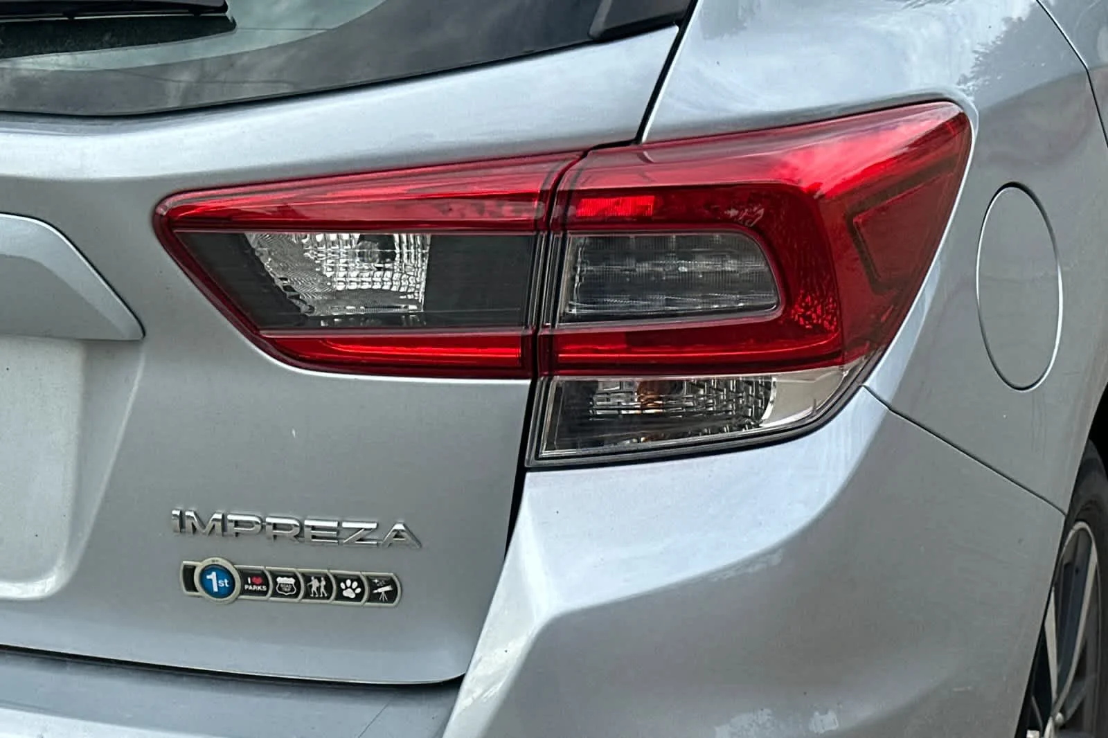 Used 2023 Ice Silver Metallic Subaru Premium image 17