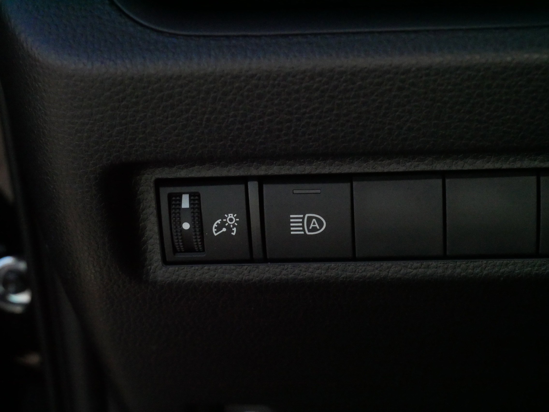 2022 Toyota RAV4 XLE Premium - Photo 26