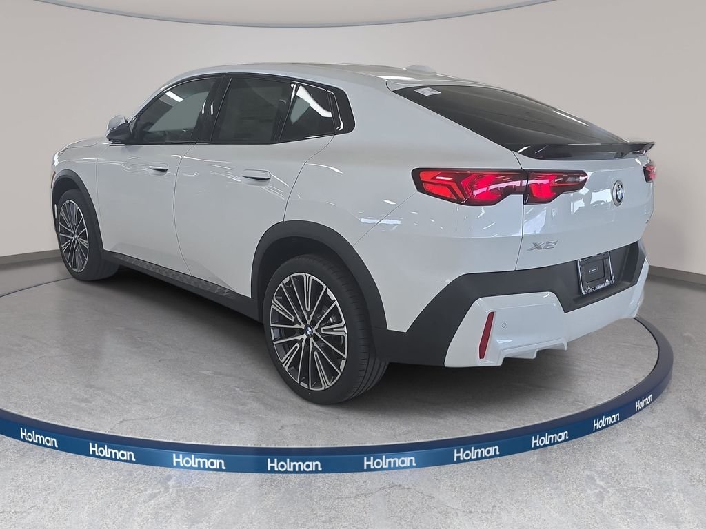 New 2026 Mineral White Metallic BMW xDrive28i image 6