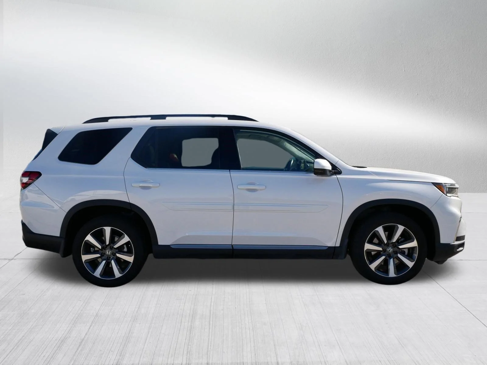 2025 Honda Pilot Touring - Photo 8