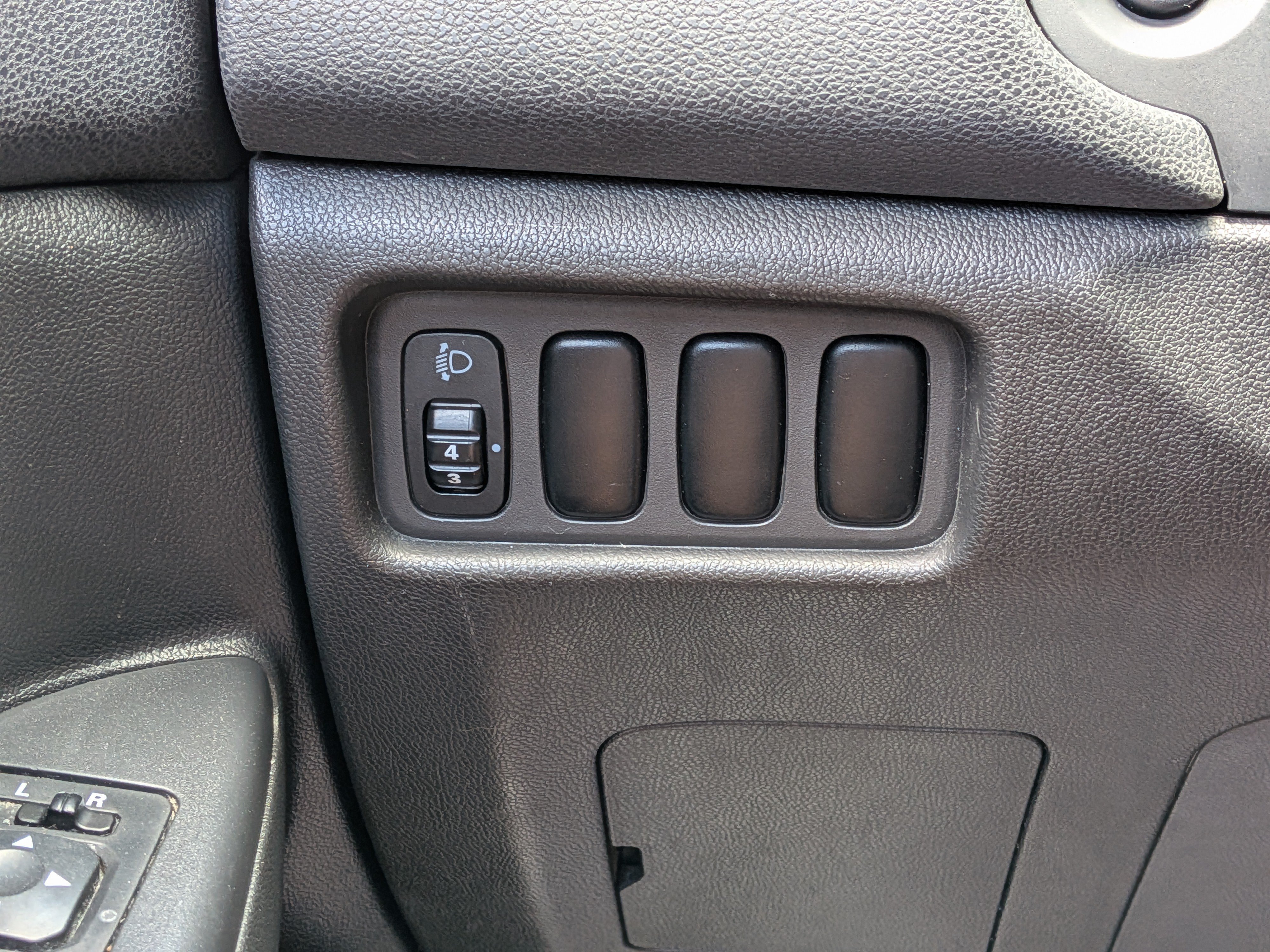 2018 Mitsubishi Outlander Sport LE - Photo 22