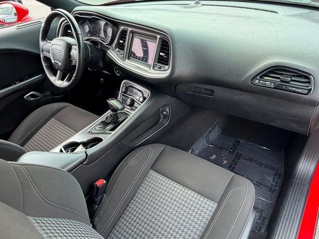 Used 2021 Red Dodge SXT image 27