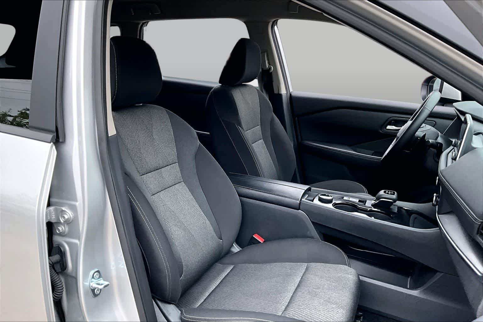 Used 2025 Brilliant Silver Metallic Nissan SV image 9
