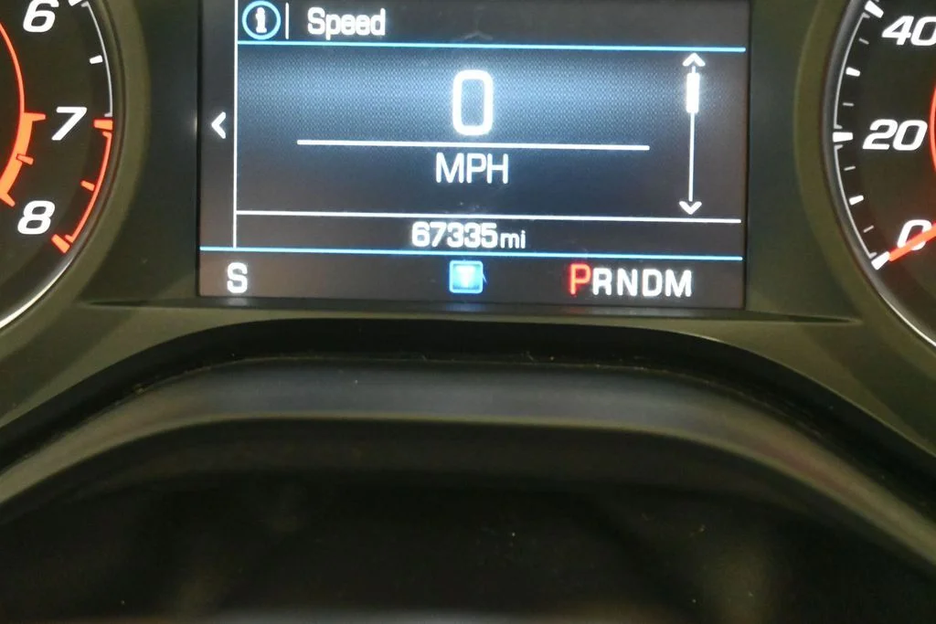 Used 2023 Gray Chevrolet 1LT image 18