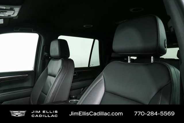 Used 2025 Summit White Chevrolet LT image 5