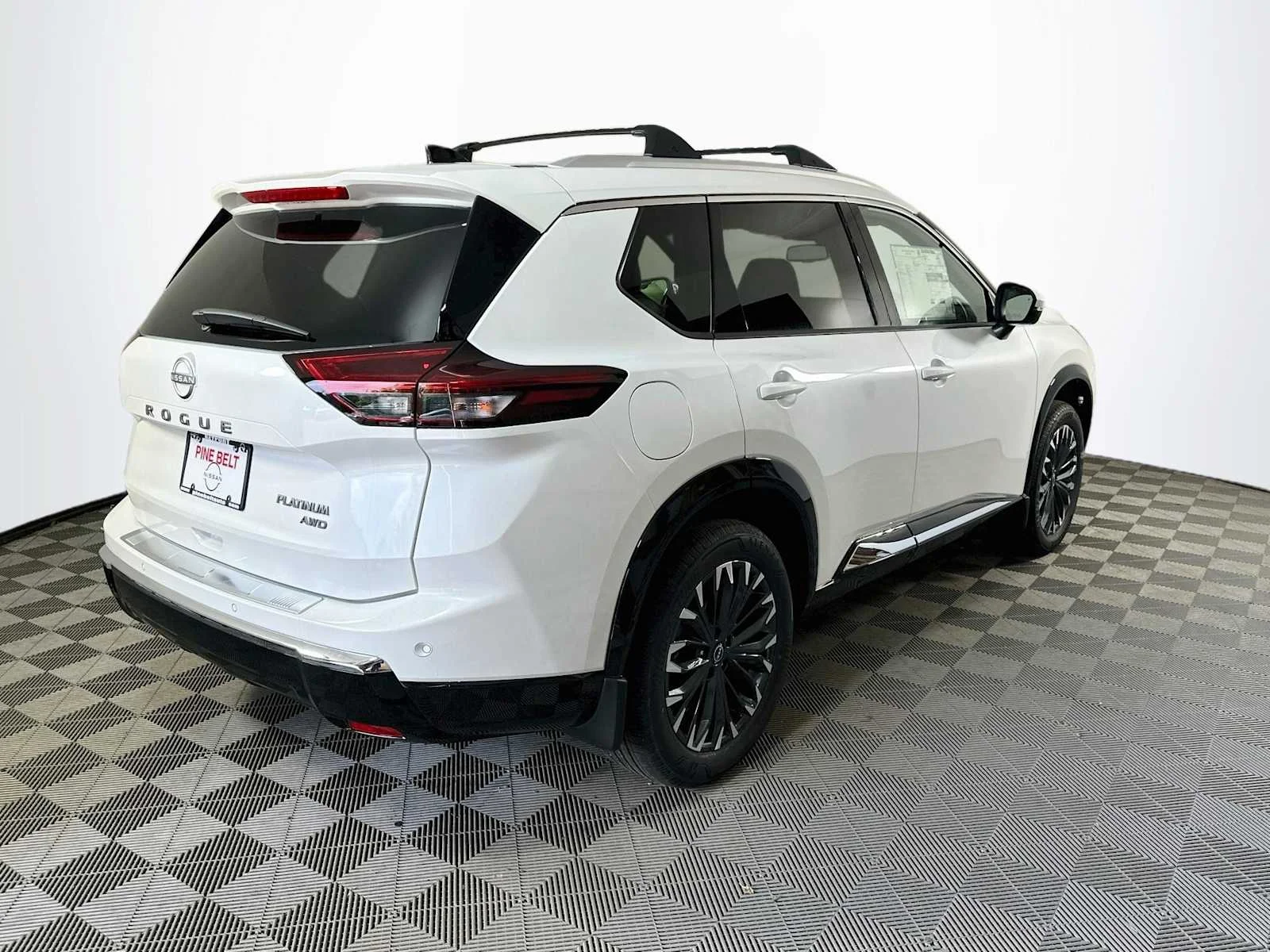 New 2026 Everest White Pearl TriCoat Nissan Platinum image 2